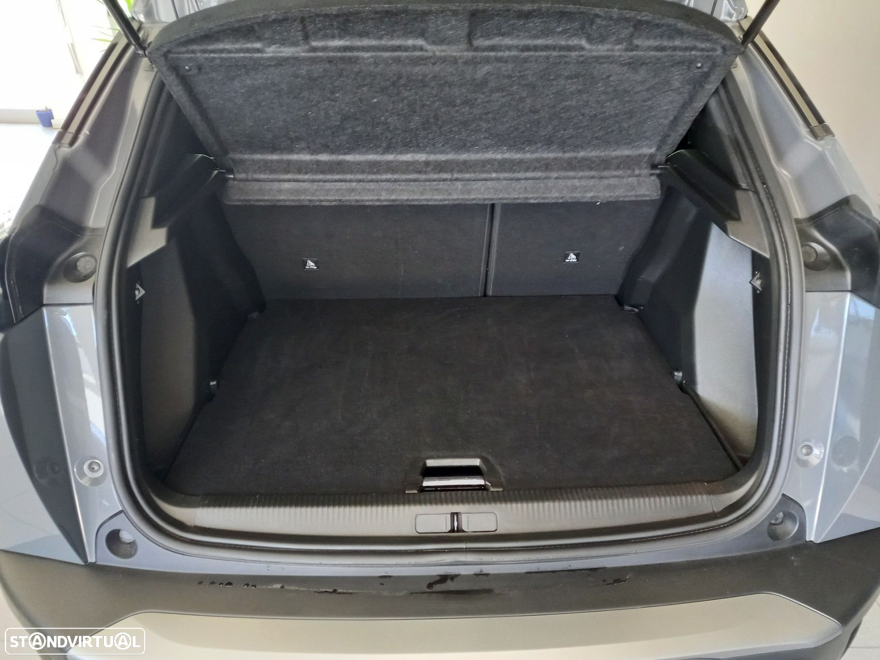 Peugeot 2008 1.2 PureTech Allure - 5