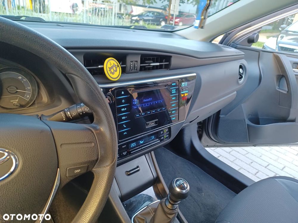 Toyota Auris 1.33 VVT-i Active - 16