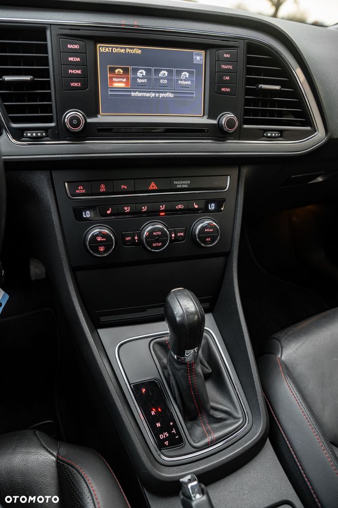 Seat Leon 1.8 TSI Start&Stop DSG FR - 37