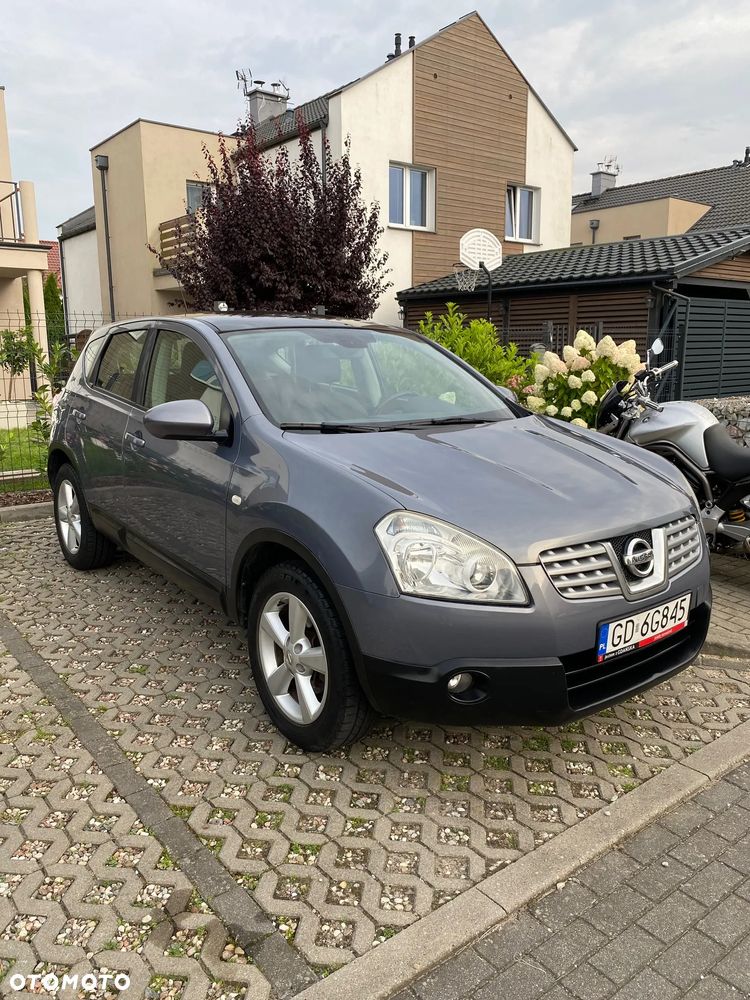 Nissan Qashqai - 2