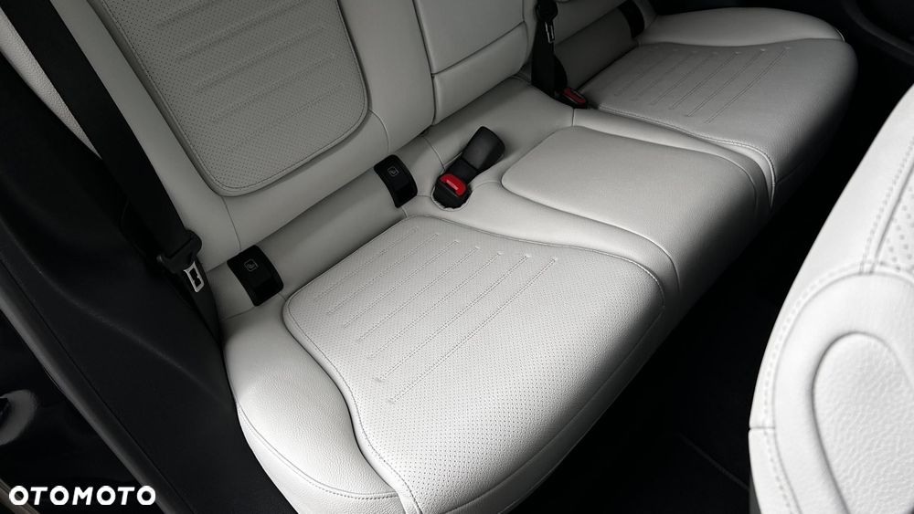 Mercedes-Benz GLC 300 mHEV 4-Matic AMG Line - 31