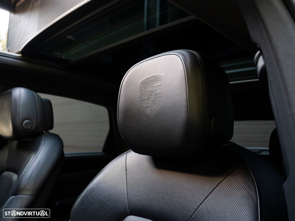 Porsche Cayenne S E-Hybrid - 18