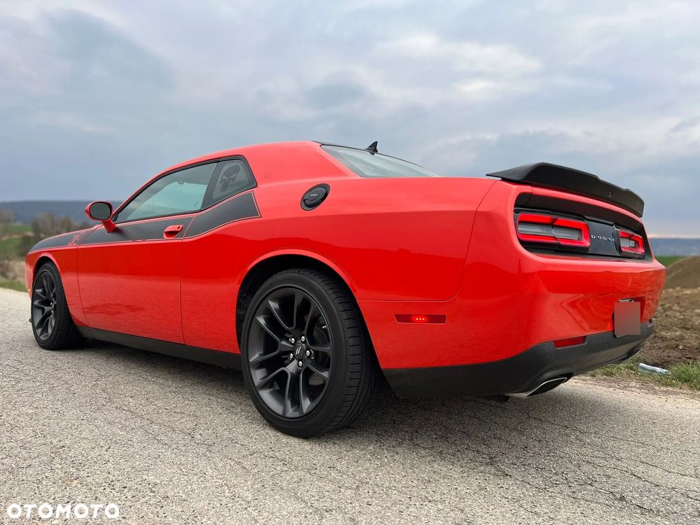 Dodge Challenger - 5