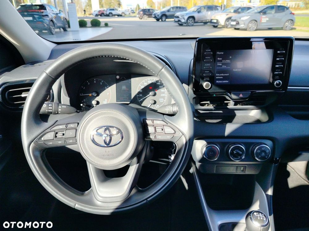 Toyota Yaris - 12