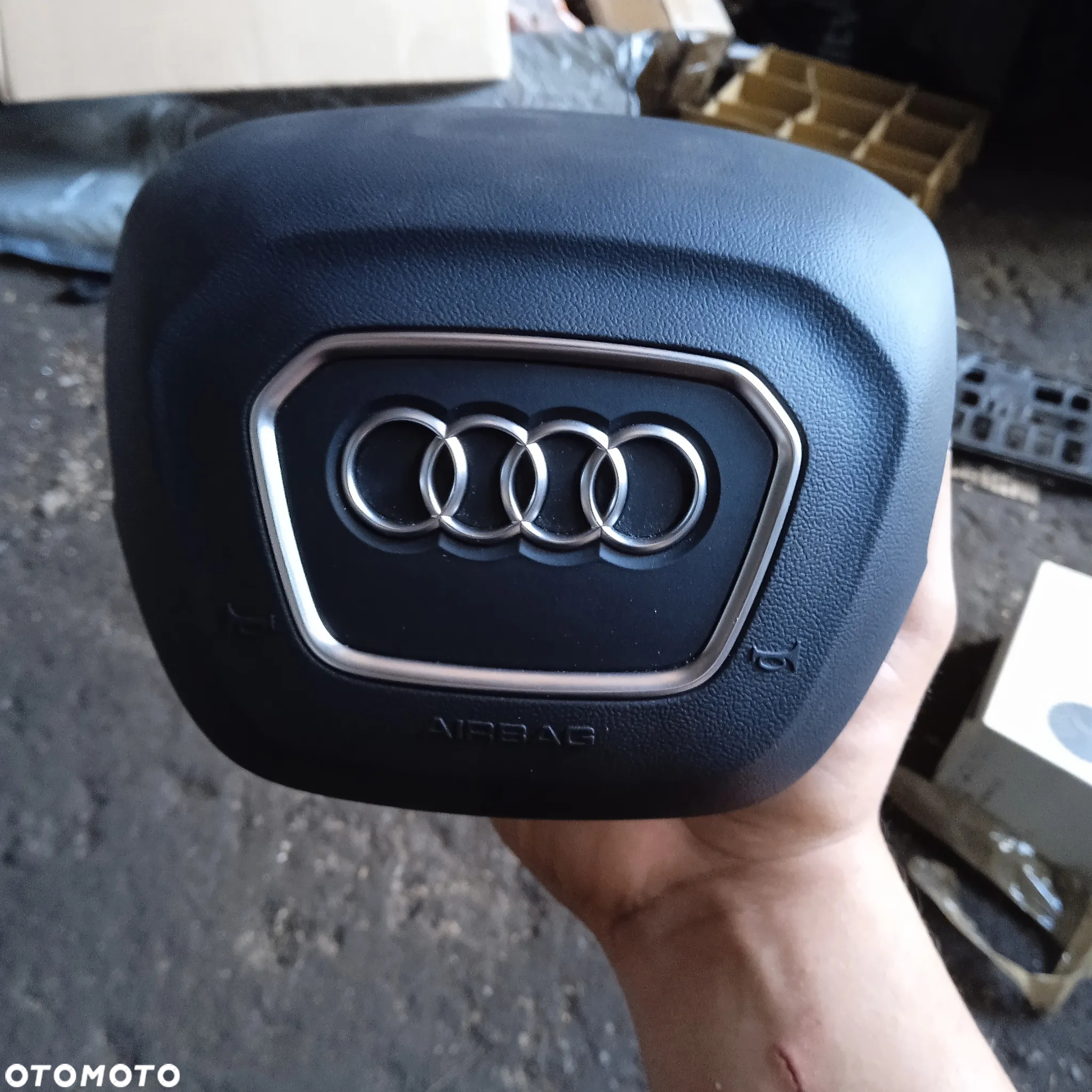 Konsola Audi A4 B9 - 14