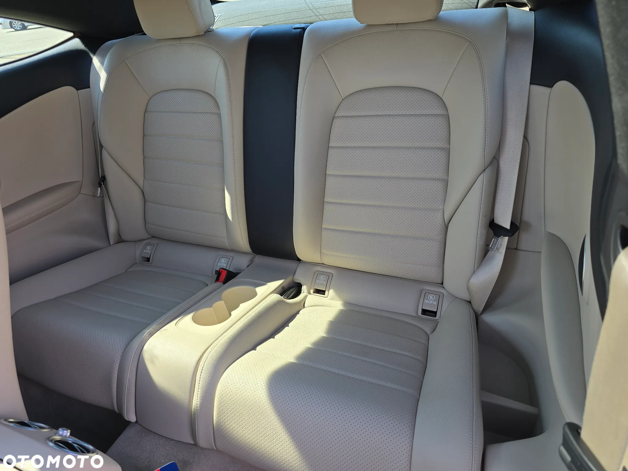 Mercedes-Benz Klasa C 300 Coupe 4Matic 9G-TRONIC - 17