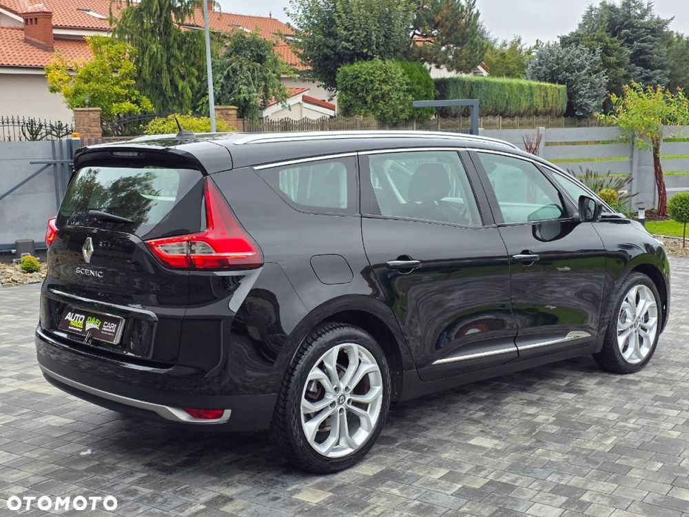 Renault Grand Scenic - 36