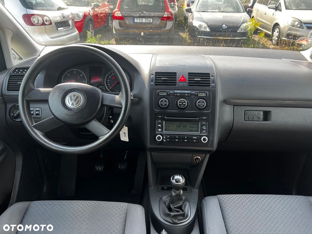 Volkswagen Touran 1.9 TDI Conceptline - 6