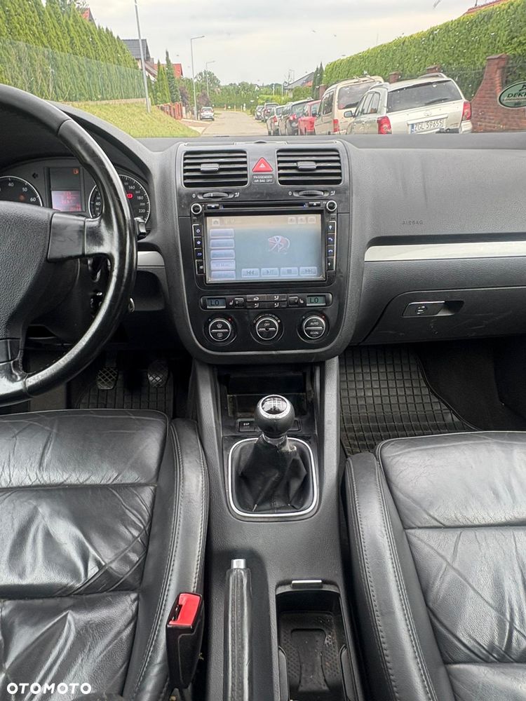 Volkswagen Golf 2.0 FSI Comfortline - 20