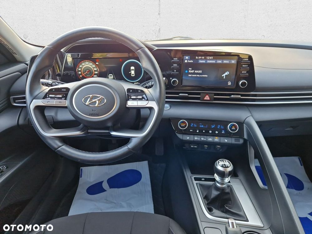 Hyundai Elantra 2023