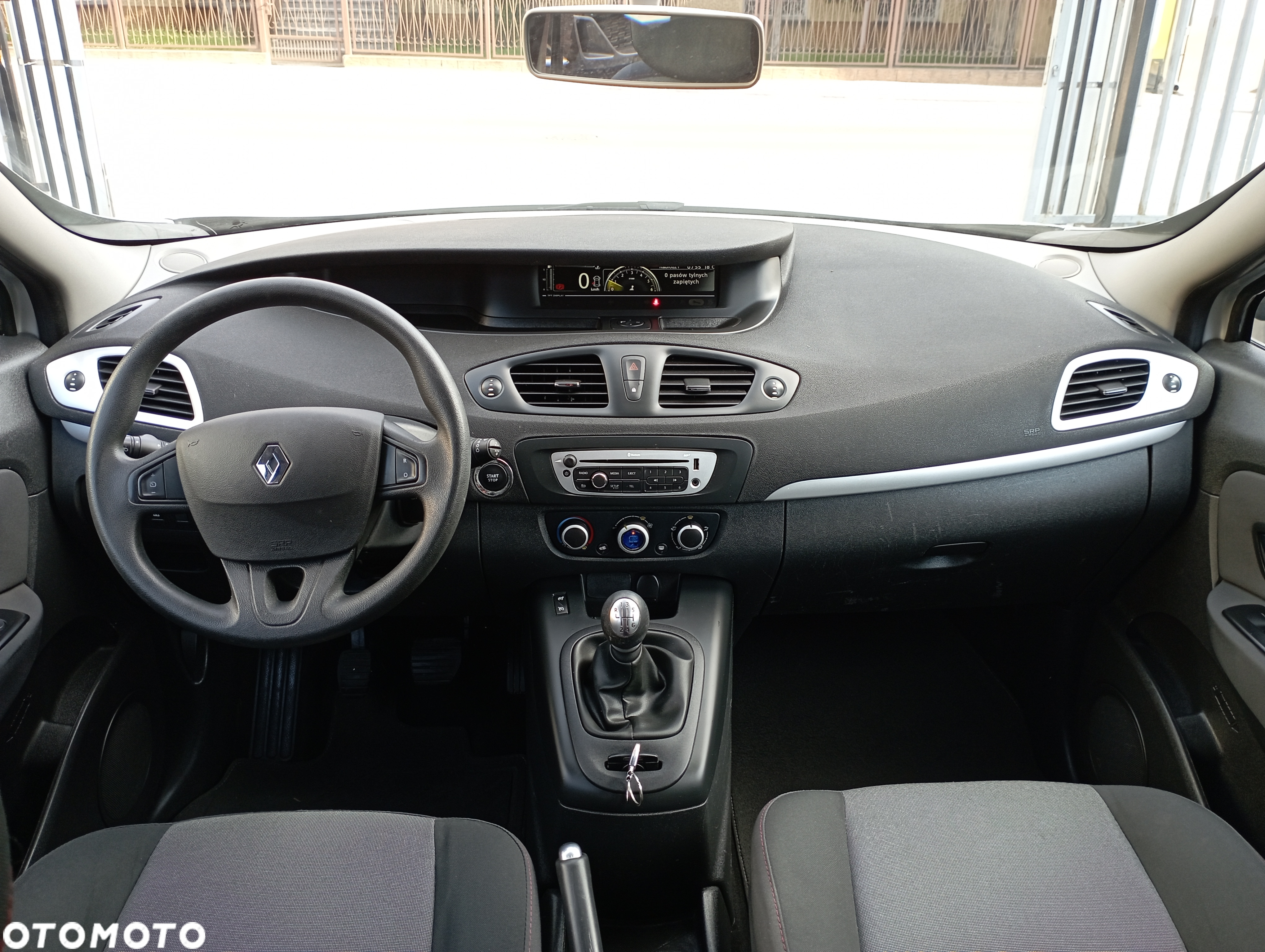 Renault Scenic 1.5 dCi Dynamique - 8