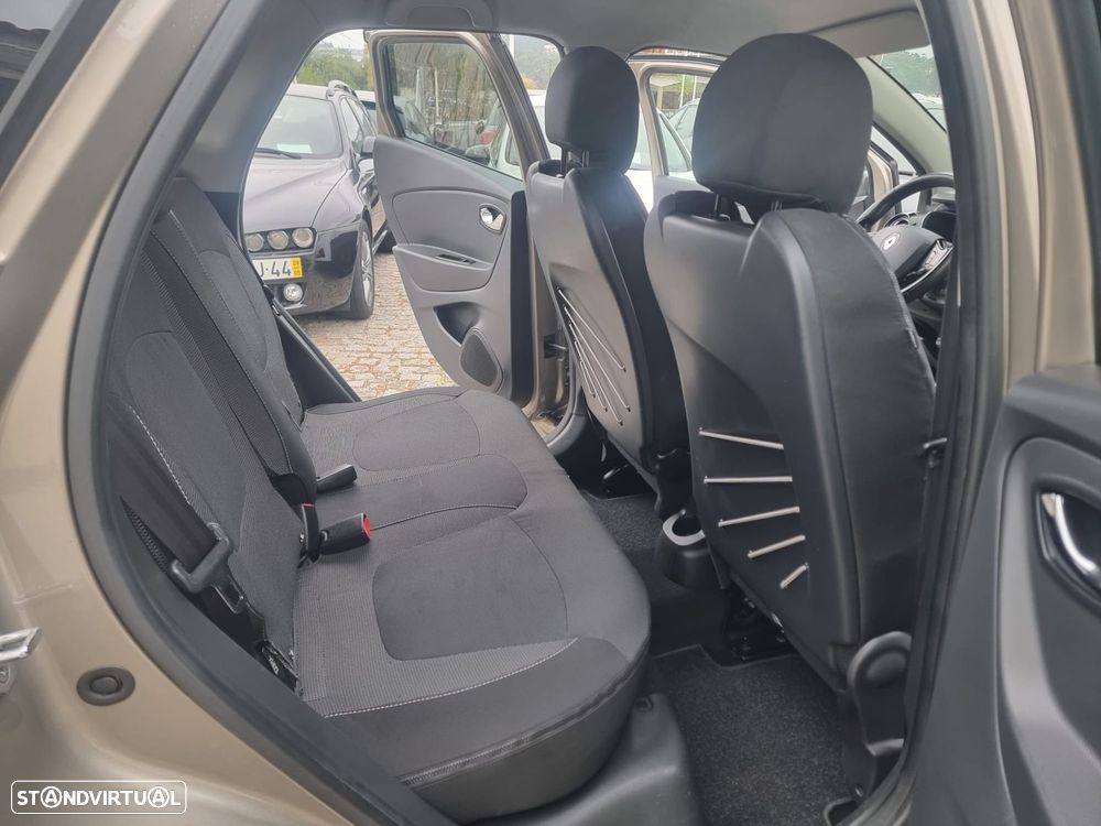 Renault Captur 1.5 dCi Exclusive - 17