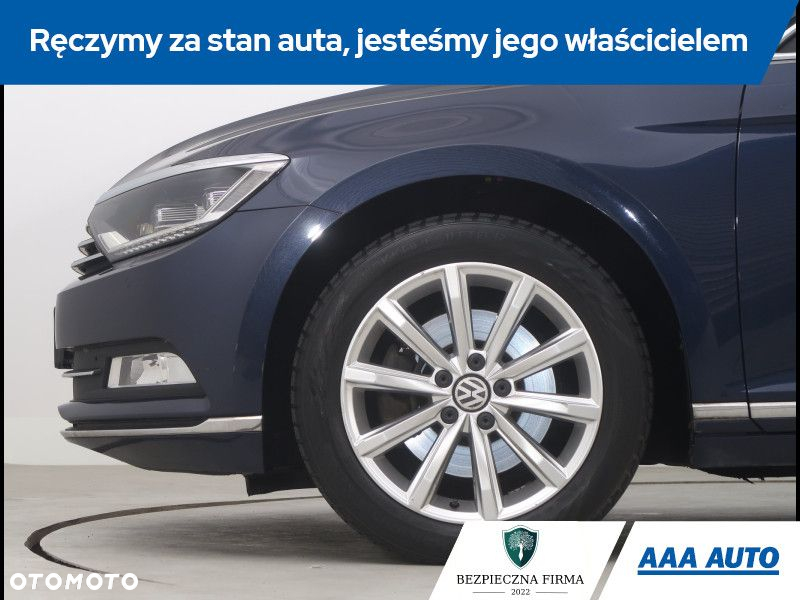 Volkswagen Passat - 16