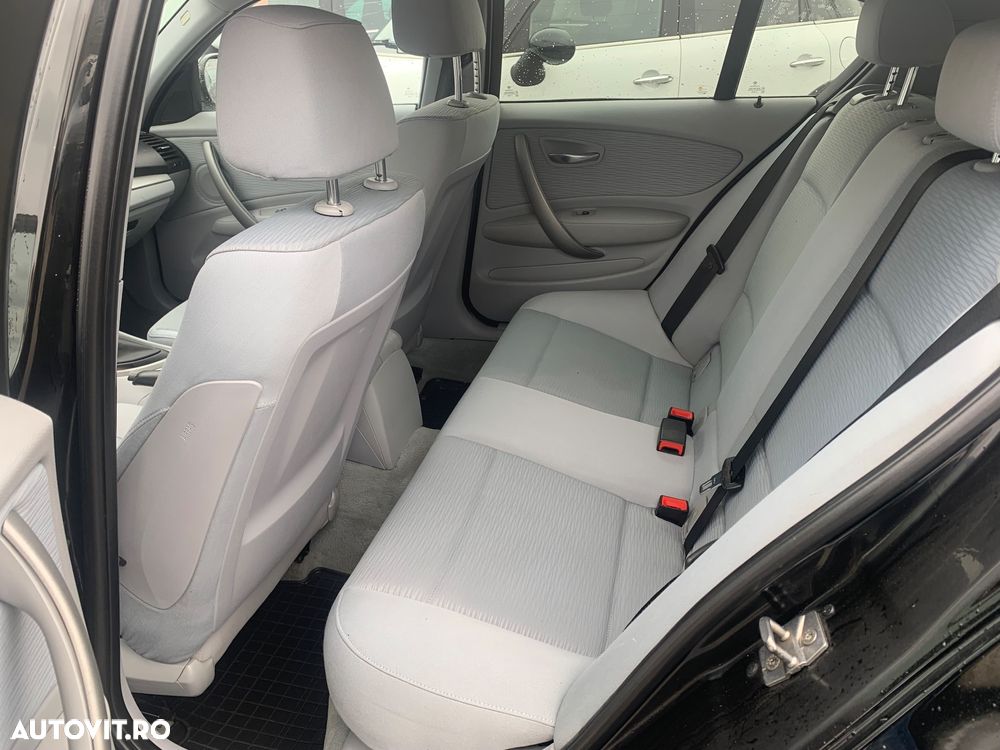 BMW Seria 1 118i Aut. - 15