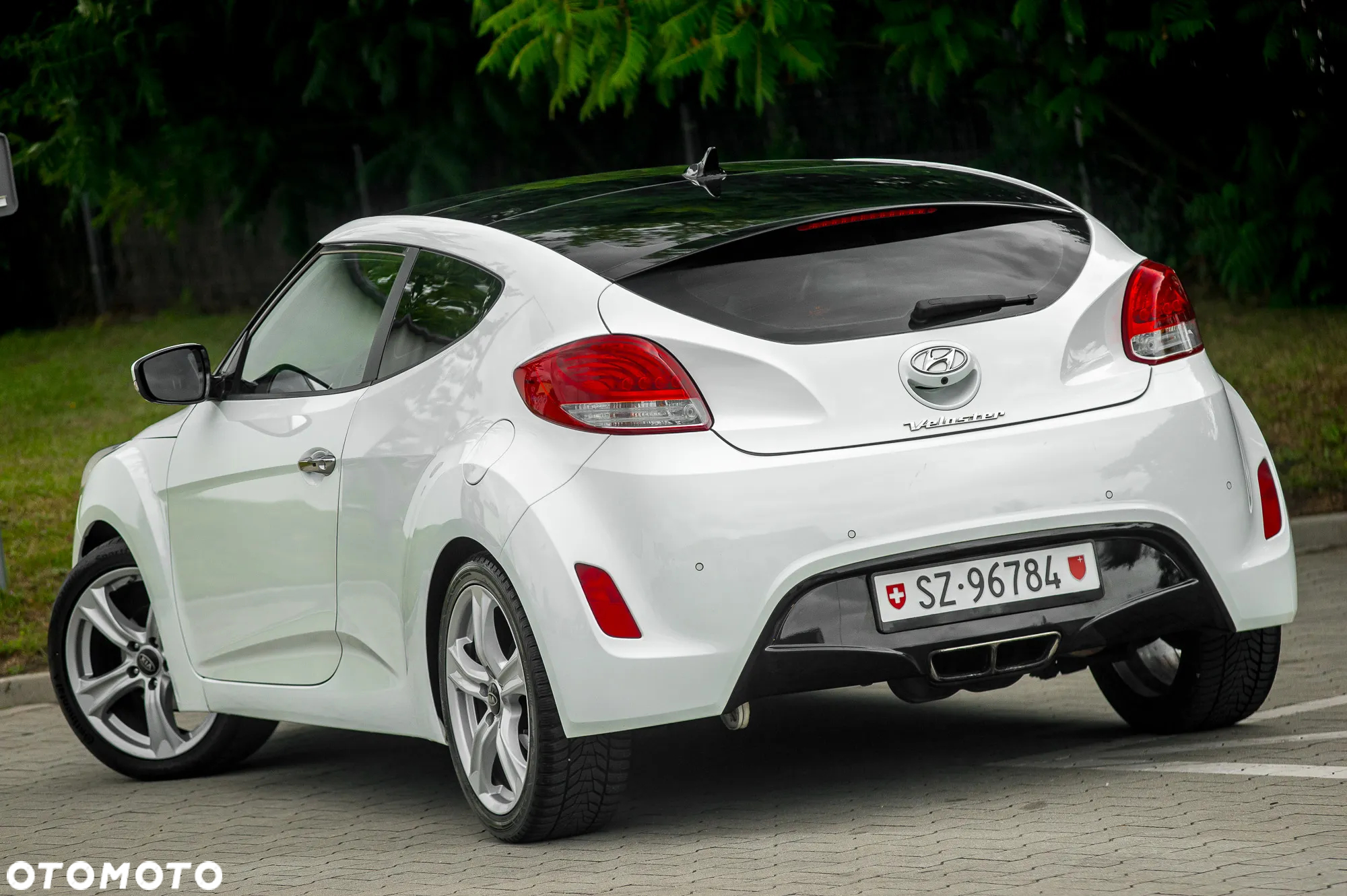 Hyundai Veloster 1.6 GDI Style - 11