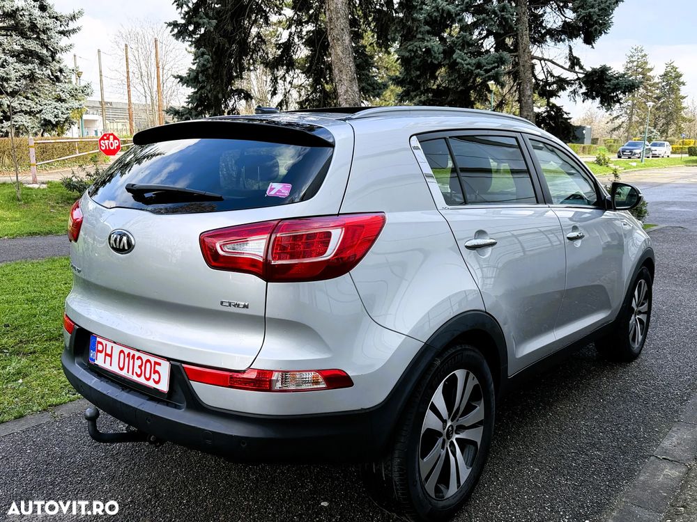 Kia Sportage 2.0 CRDI 4WD Automatik Vision - 4