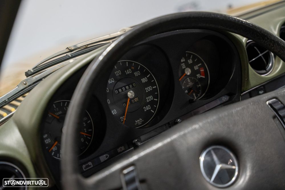Mercedes-Benz SLC 350 - 31