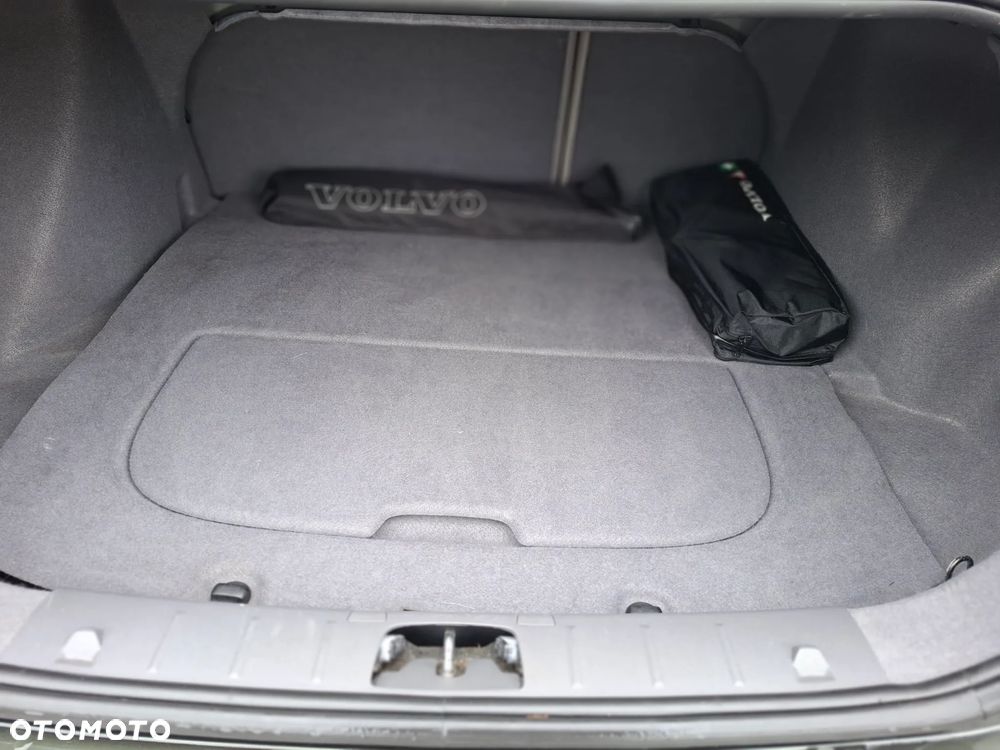 Volvo S40 2.4 Momentum - 10
