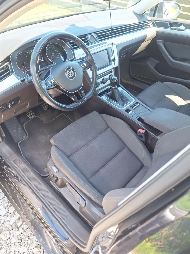 Volkswagen Passat 2.0 TDI BMT Comfortline - 10