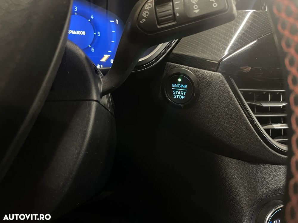 Ford Kuga 2.0 EcoBlue A8 AWD ST Line - 24