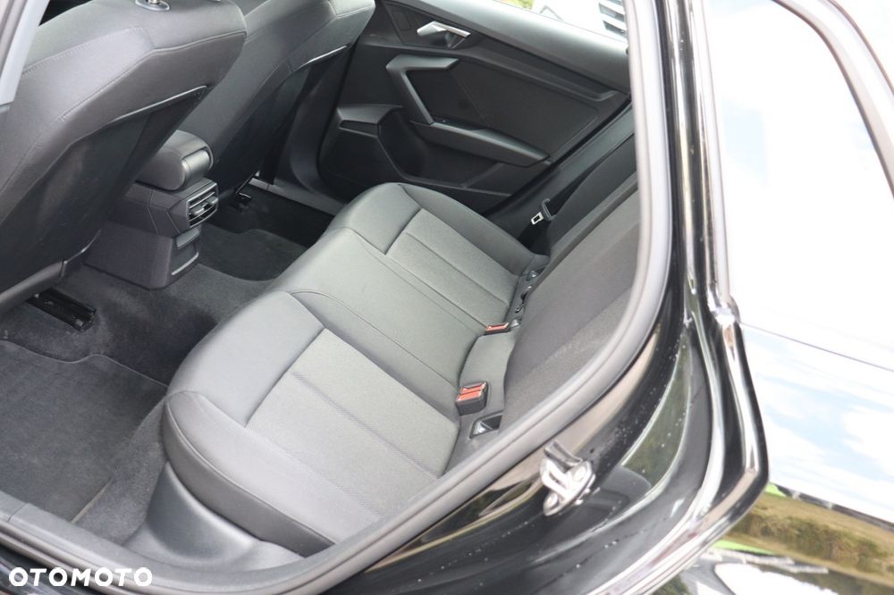 Audi A3 Sportback 35 TFSI S tronic - 22