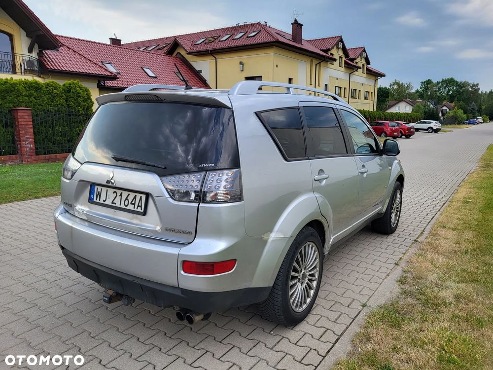 Mitsubishi Outlander 2.0 DID Instyle - 5