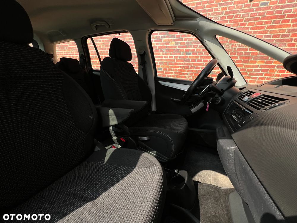 Citroën C4 Picasso - 15