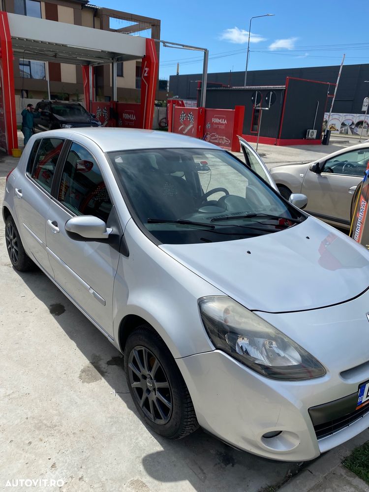 Renault Clio III 1.2 16V Yahoo - 5