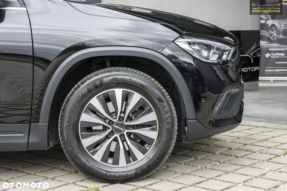 Mercedes-Benz GLA - 20