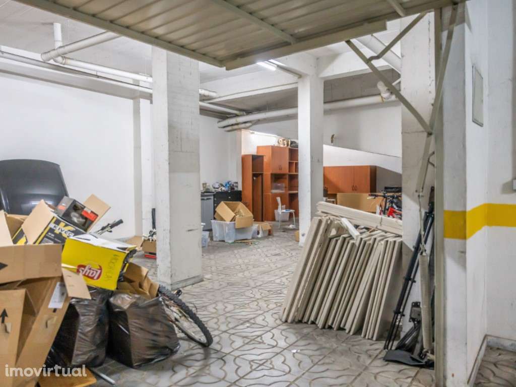 Garagem com 115m2 em Massamá Norte - Grande imagem: 5/11