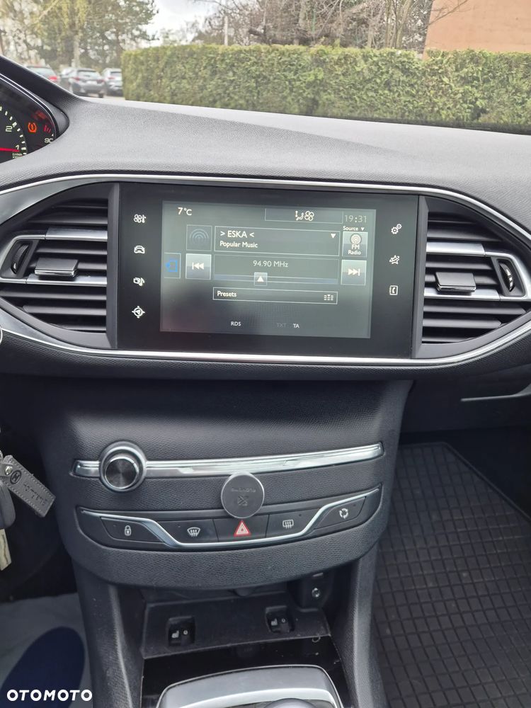 Peugeot 308 125 THP Active - 13