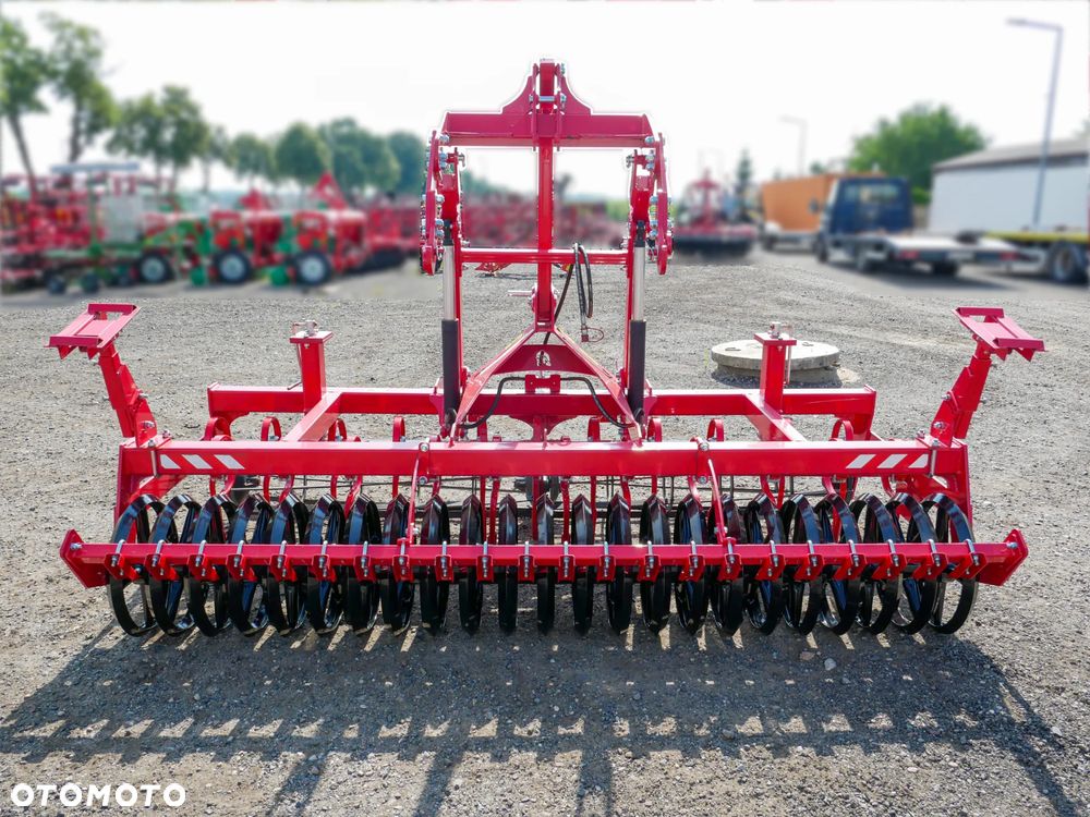 Agro Factory Agregaty uprawowo-siewne PAPUG 3m - 5