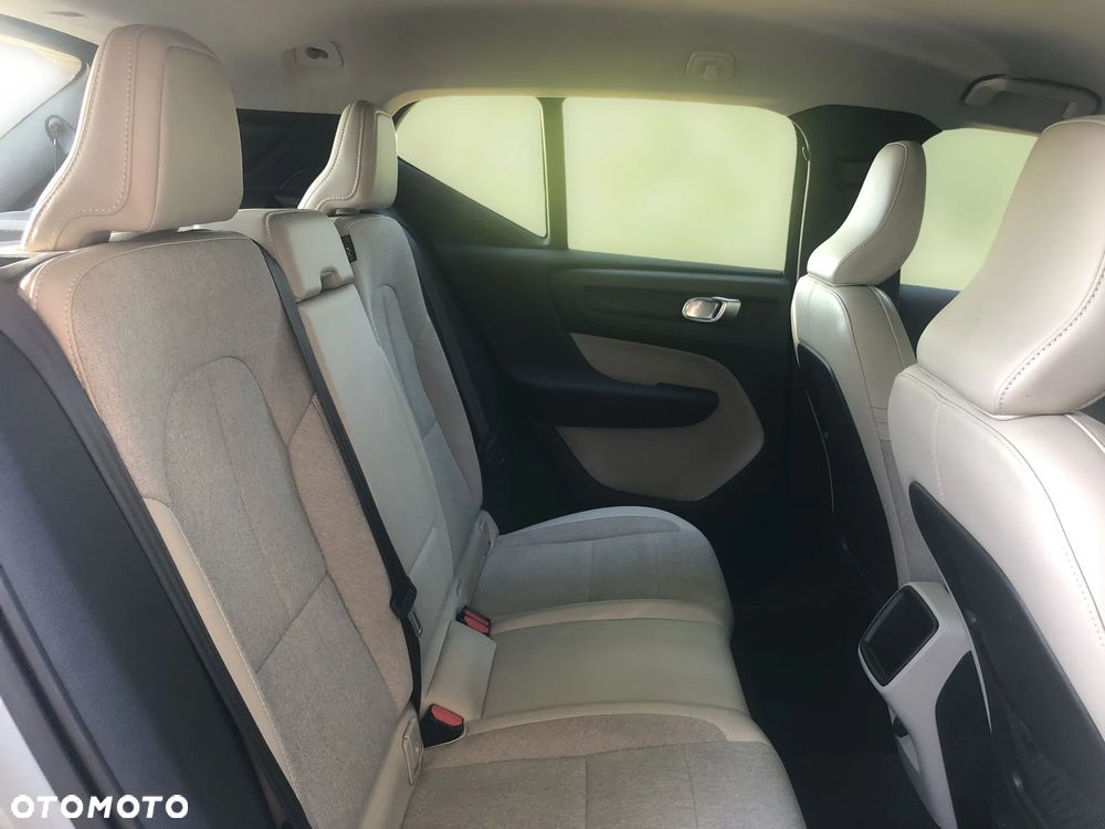 Volvo XC 40 - 23