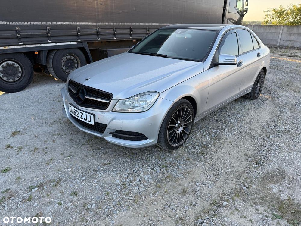 Mercedes-Benz Klasa C 220 CDI DPF (BlueEFFICIENCY) 7G-TRONIC - 3