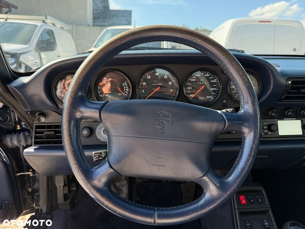 Porsche 911 - 22