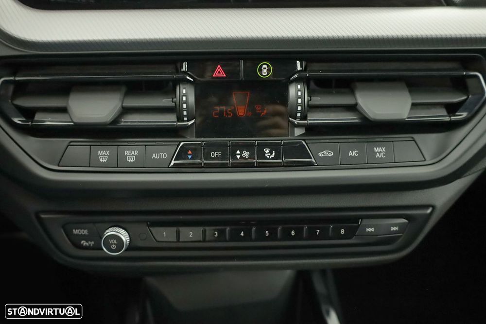 BMW 116 d Pack Desportivo M Auto - 13