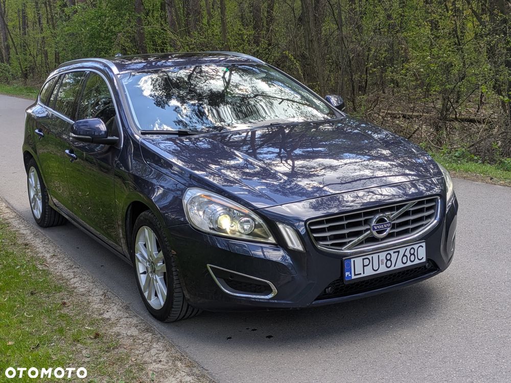 Volvo V60 D4 AWD Summum - 4