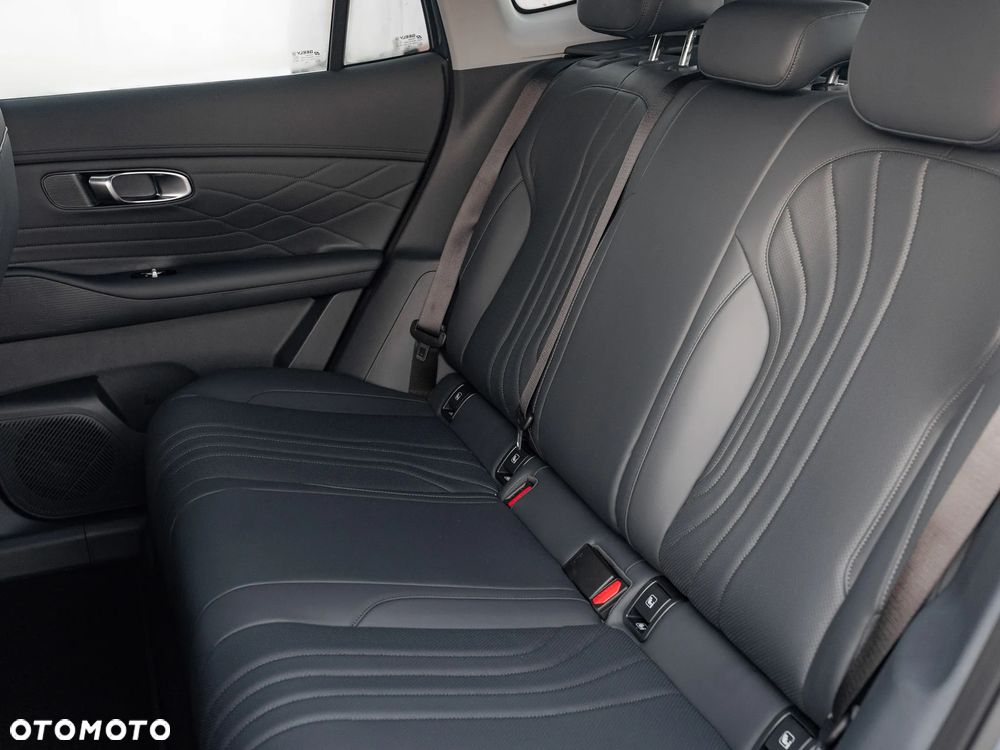 Geely Starray EM-i 1.5 PHEV Pro - 18