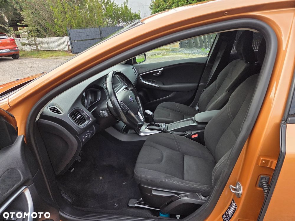 Volvo V40 T2 You - 23