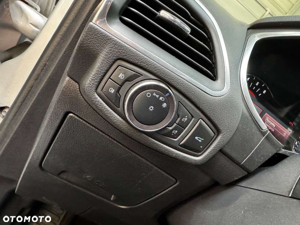 Ford Galaxy 2.0 EcoBlue Titanium - 23