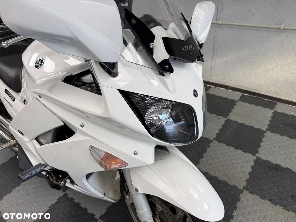 Yamaha FJR - 13