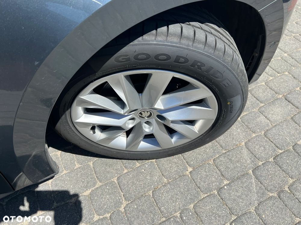 Skoda Superb 2.0 TDI Ambition DSG7 - 33