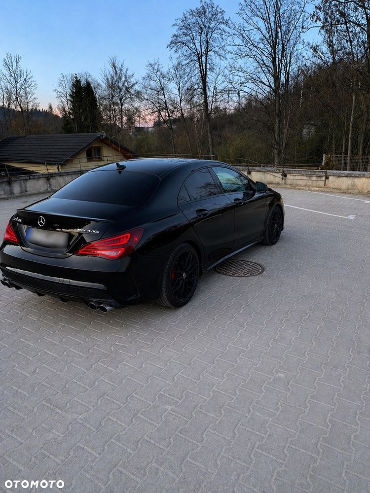 Mercedes-Benz CLA 45 AMG 4-Matic - 3