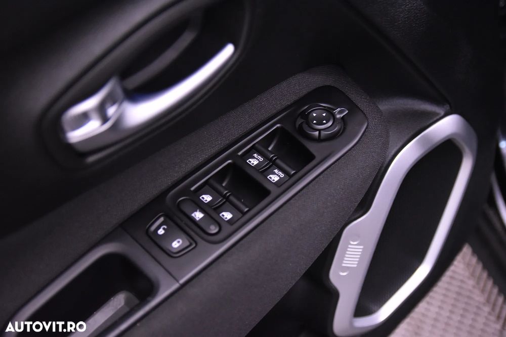 Jeep Renegade - 14