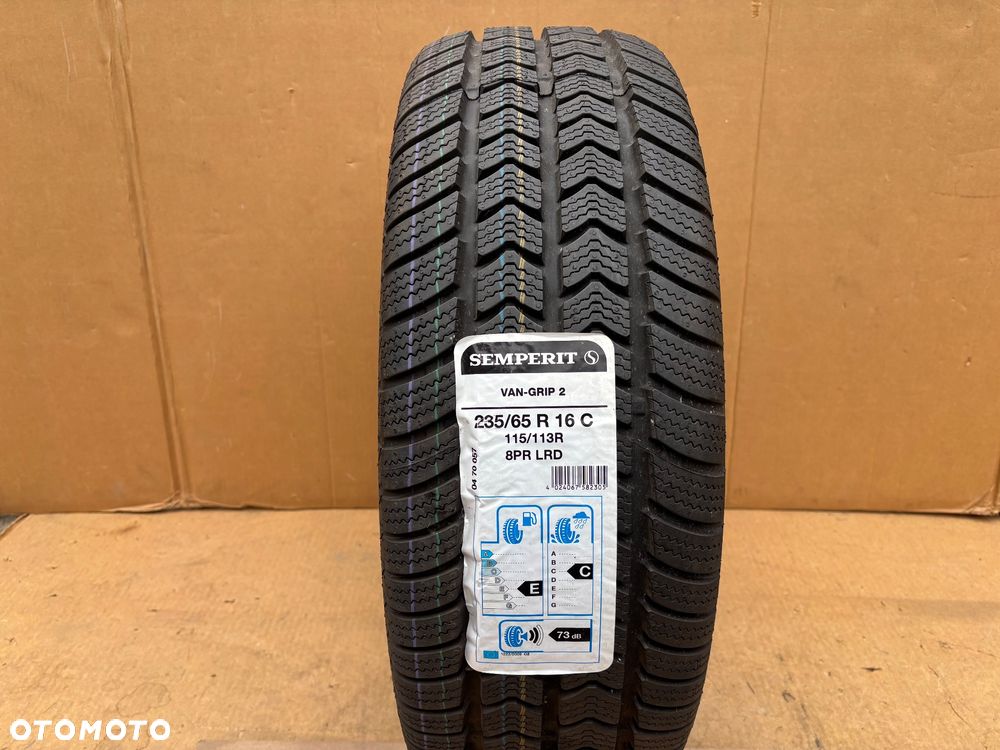 Nowa Opona Zimowa Semperit Van-Grip 2 235/65 R16C 115/113 R 235 65 16C Sprinter Iveco - 2