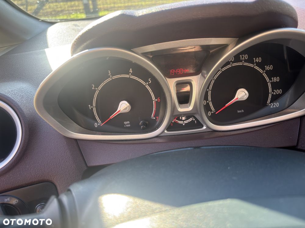 Ford Fiesta 1.25 Titanium - 10