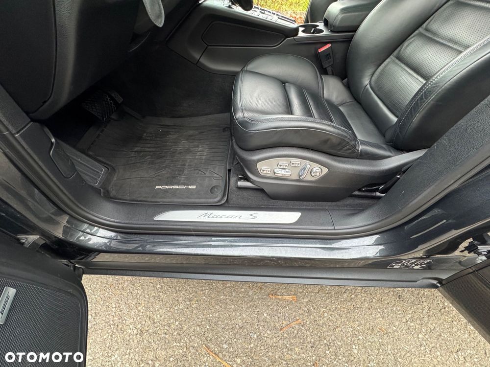 Porsche Macan - 25