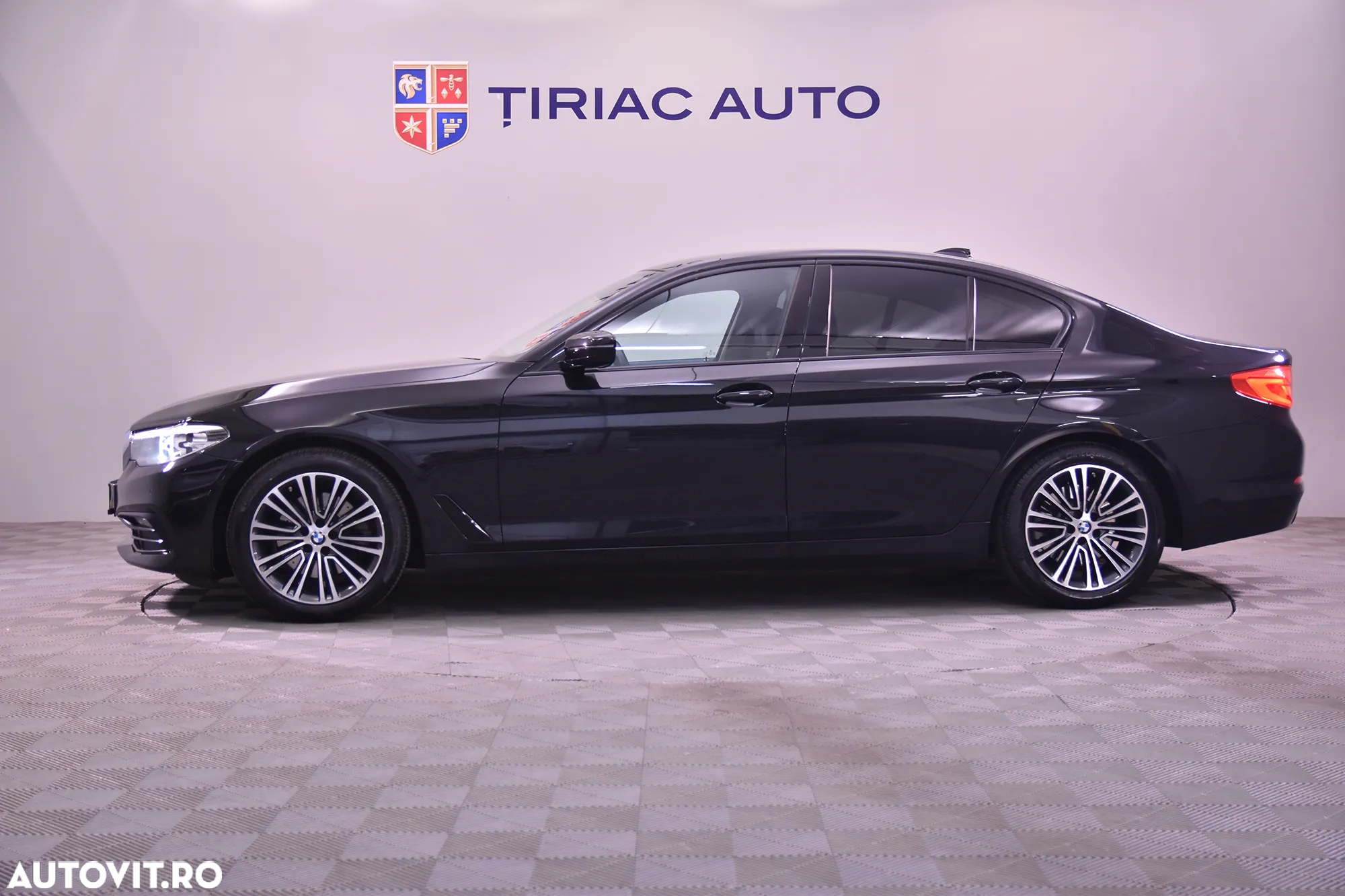 BMW Seria 5 520d AT - 2