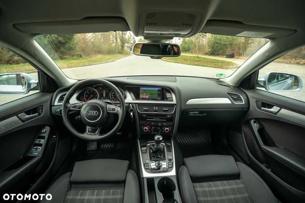 Audi A4 Limousine 2.0 TDI Sport - 31