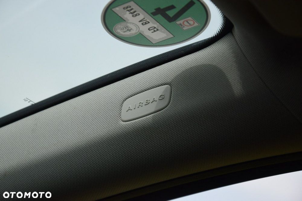 Mercedes-Benz Klasa B 180 Edition - 39